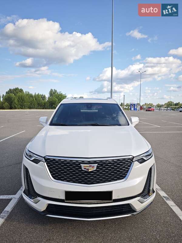 Внедорожник / Кроссовер Cadillac XT6 2019 в Киеве