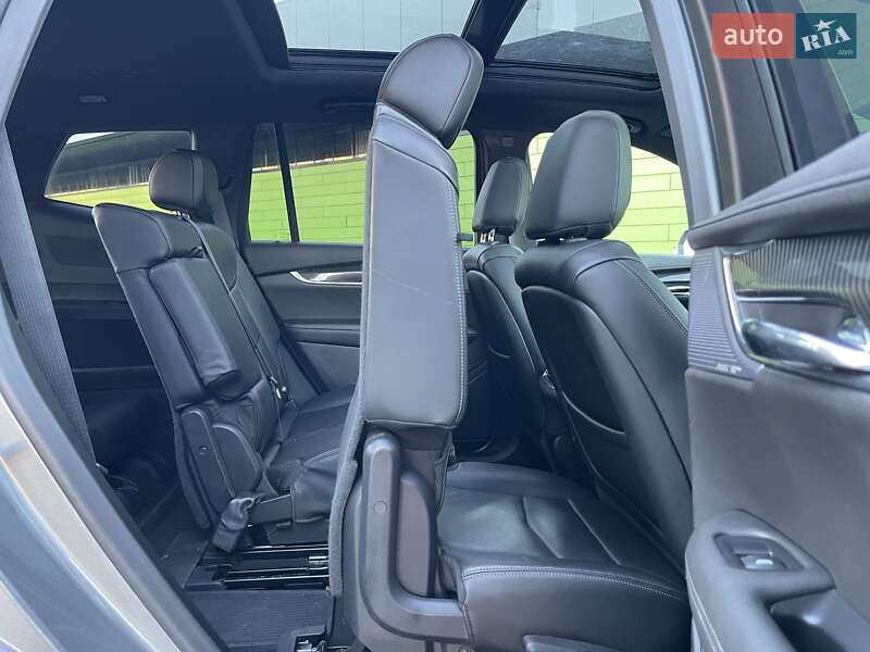 Внедорожник / Кроссовер Cadillac XT6 2019 в Киеве