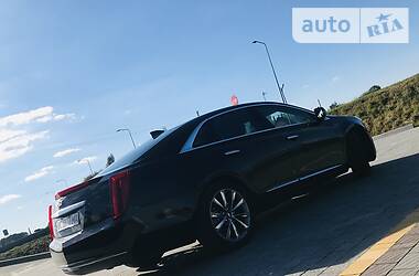 Седан Cadillac XTS 2016 в Львове