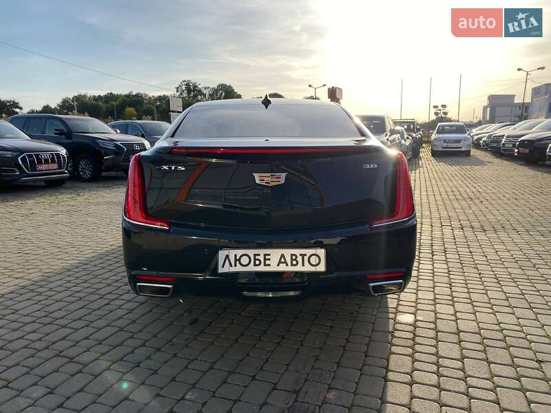 Седан Cadillac XTS 2019 в Львові