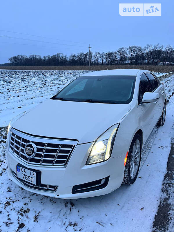 Седан Cadillac XTS 2012 в Золотоноше