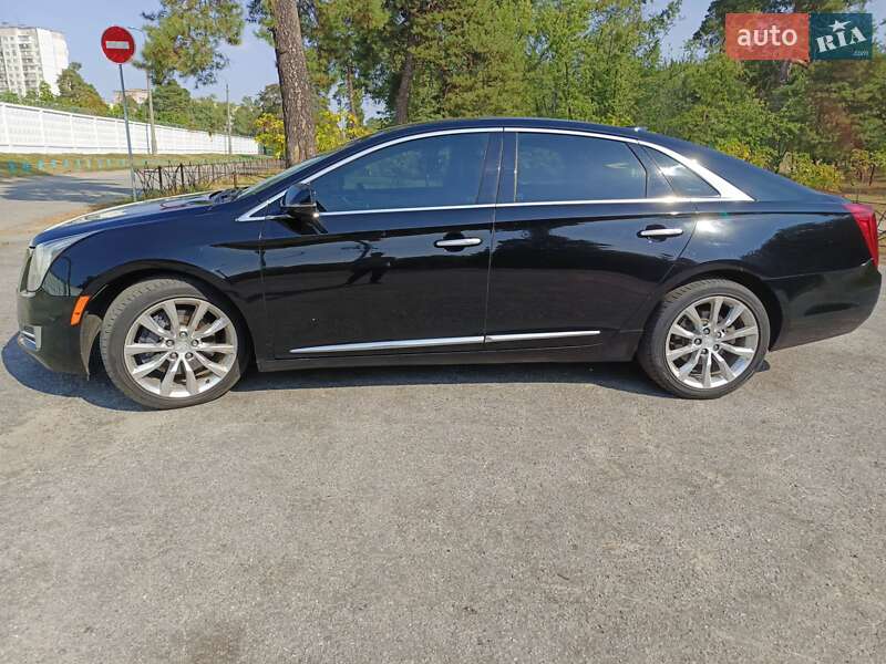 Седан Cadillac XTS 2016 в Киеве