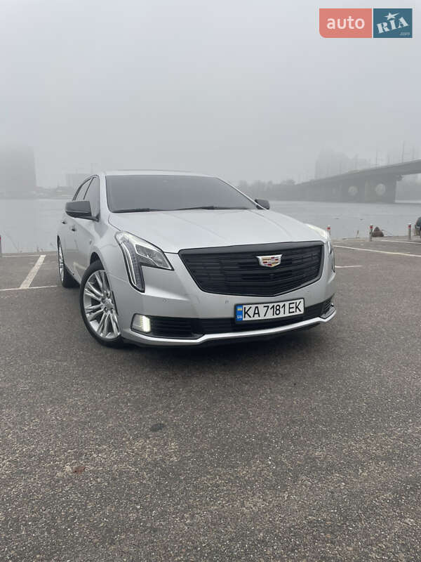 Седан Cadillac XTS 2017 в 