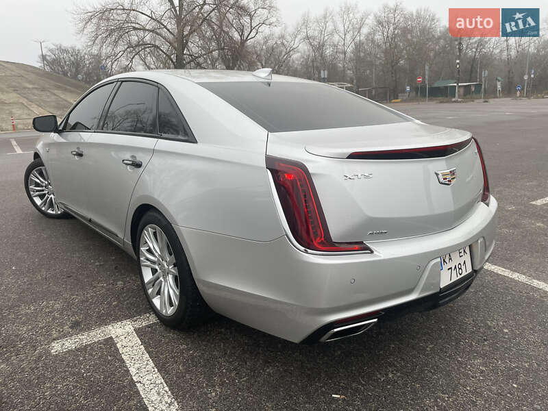 Седан Cadillac XTS 2017 в Києві