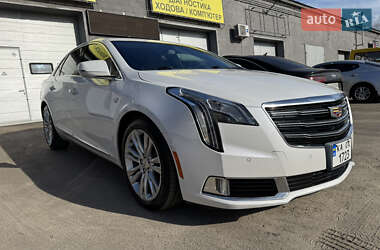 Седан Cadillac XTS 2017 в 