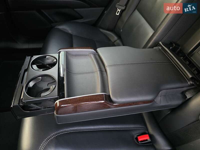 Седан Cadillac XTS 2016 в Киеве