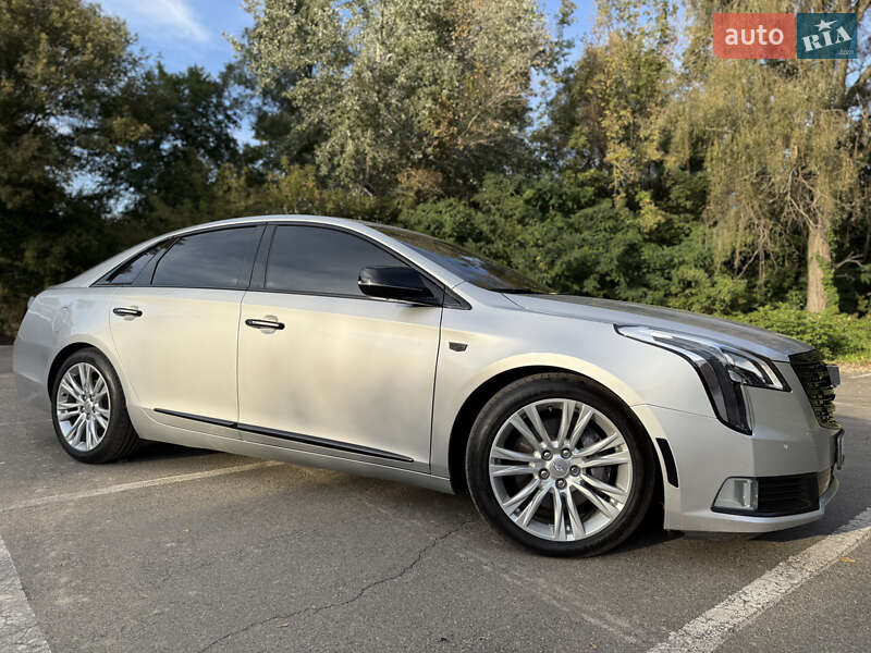 Седан Cadillac XTS 2017 в Киеве