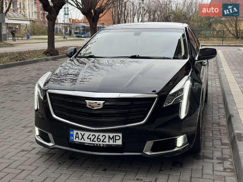 Седан Cadillac XTS 2018 в Ужгороді