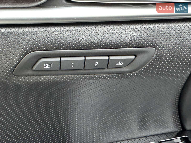 Седан Cadillac XTS 2018 в Ужгороді