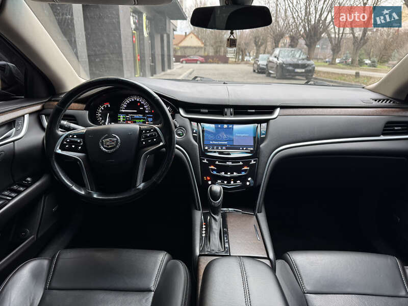 Седан Cadillac XTS 2018 в Ужгороді