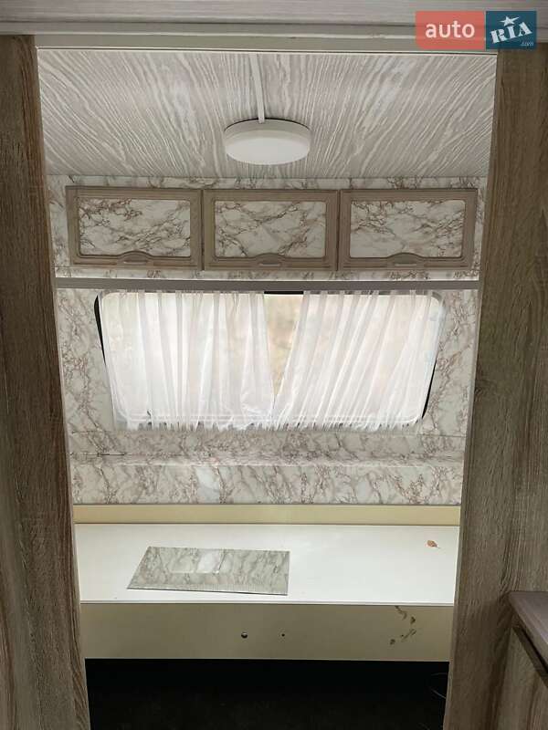 Причіп дача Caravelair B 4001 1994 в Новомосковську