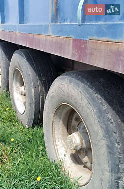 Зерновоз - напівпричіп Cardi 743 1999 в Умані