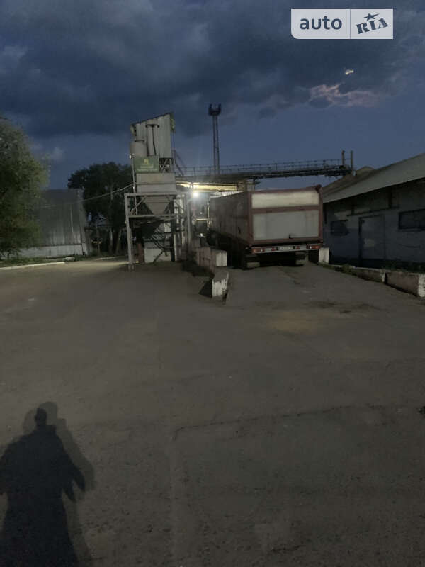 Зерновоз - напівпричіп Cardi 793 1999 в Володарці