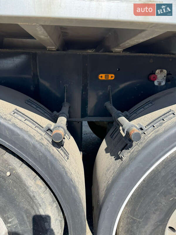 Зерновоз - полуприцеп Carnehl CHKS/AH 2015 в Звягеле