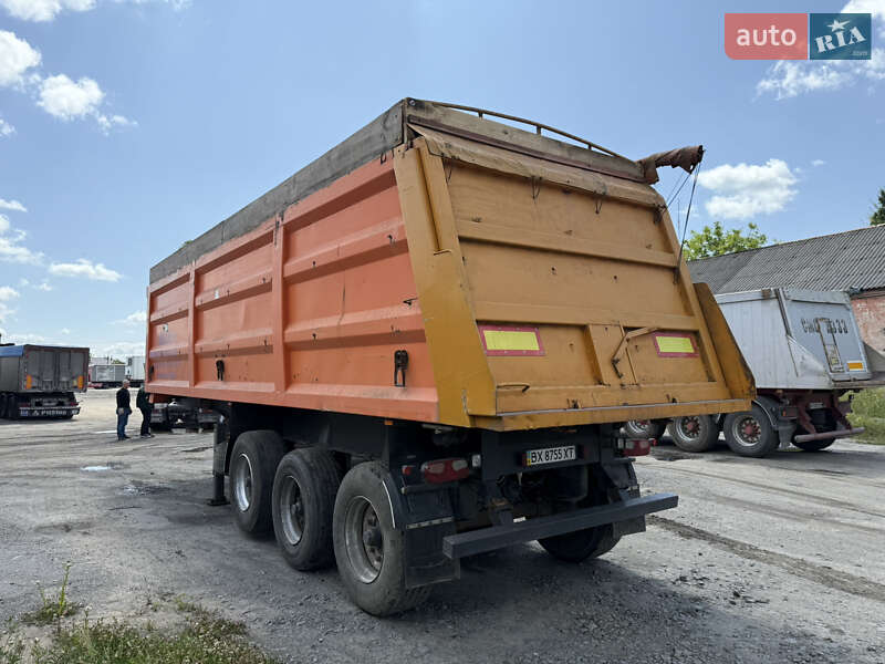 Самосвал полуприцеп Carnehl CHKS 1993 в Нетешине