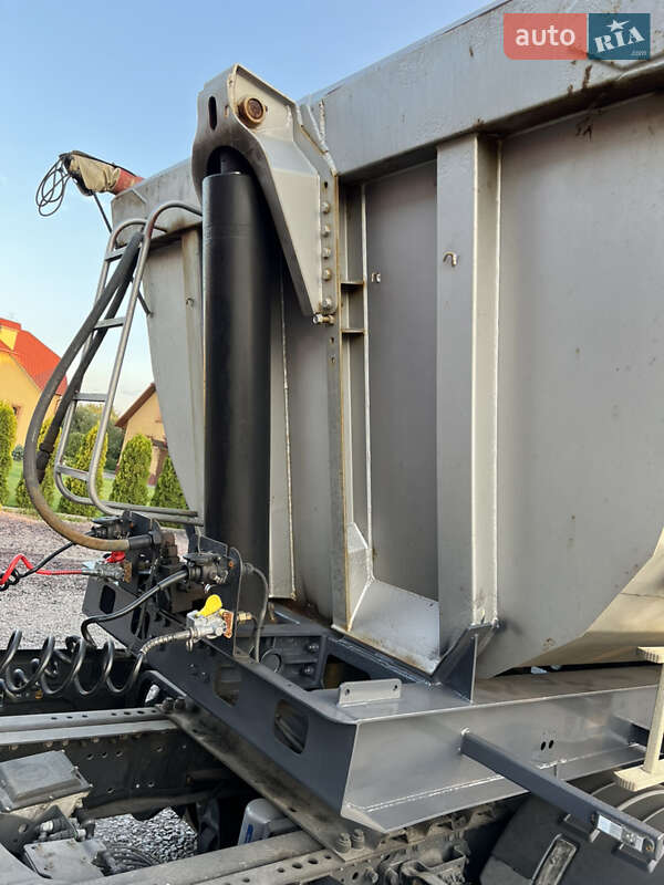 Самосвал полуприцеп Carnehl Hardox 2010 в Луцке фото 19 Самосвал полуприцеп Carnehl Hardox 2010 в Луцке