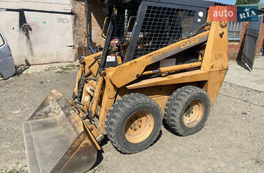 Фронтальні навантажувачі Case Construction 1840 2000 в 