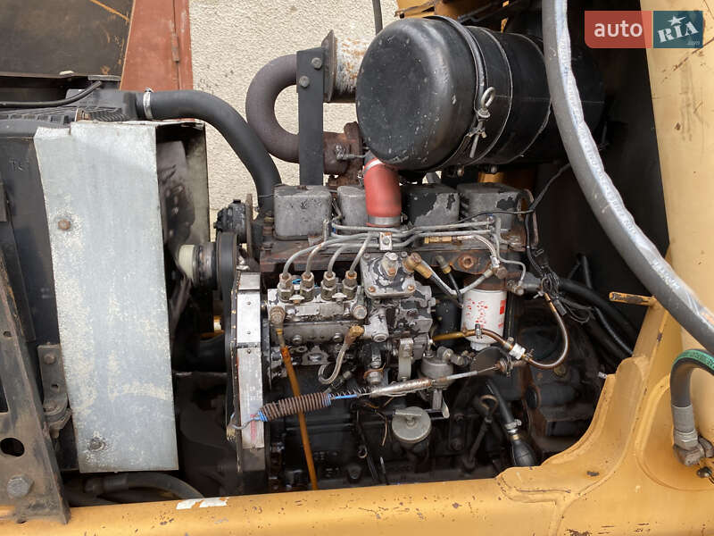 Экскаватор погрузчик Case Construction 580 SR 2002 в Черновцах