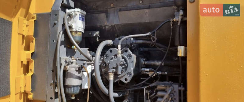 Гусеничный экскаватор Case Construction CX 240 2008 в Одессе