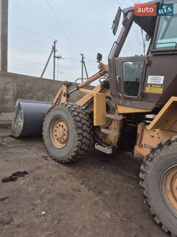 Фронтальный погрузчик Case Construction WX 165 1990 в Киеве