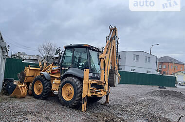 Экскаватор погрузчик Case IH 695 2010 в Киеве