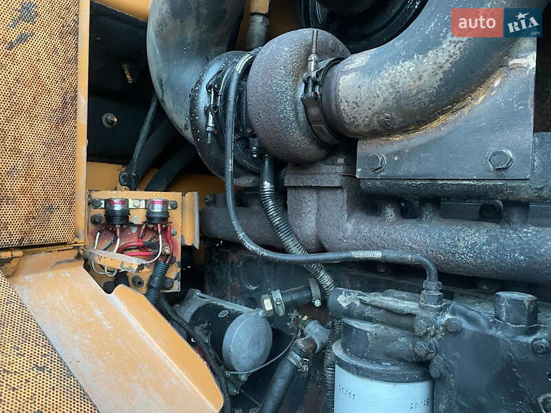Фронтальный погрузчик Case IH 821 2000 в Барановке