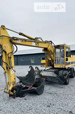 Колісний екскаватор Caterpillar 212 1995 в Жовкві