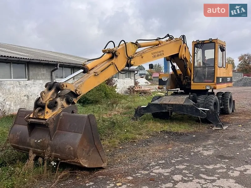 Caterpillar 212 1992