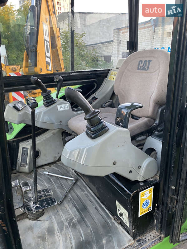 Миниэкскаватор Caterpillar 302.5 2011 в Львове