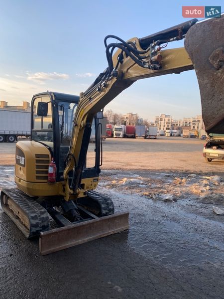 Миниэкскаватор Caterpillar 302.7 2014 в Львове