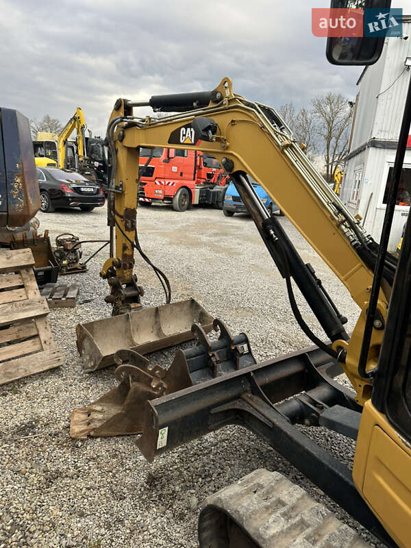 Гусеничный экскаватор Caterpillar 303.5 2012 в Тячеве