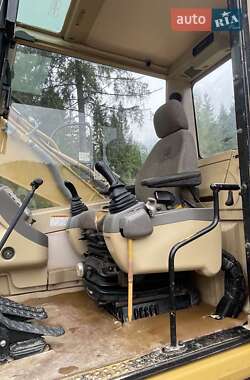 Гусеничный экскаватор Caterpillar 315 2006 в 