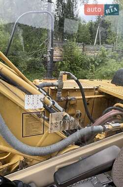 Гусеничный экскаватор Caterpillar 315 2006 в 