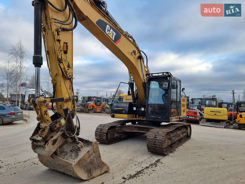 Гусеничный экскаватор Caterpillar 320 2014 в Одессе