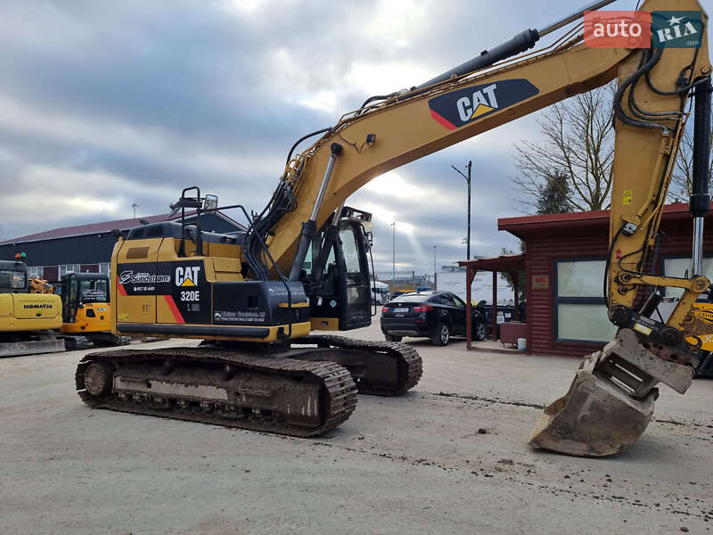 Гусеничный экскаватор Caterpillar 320 2014 в Одессе