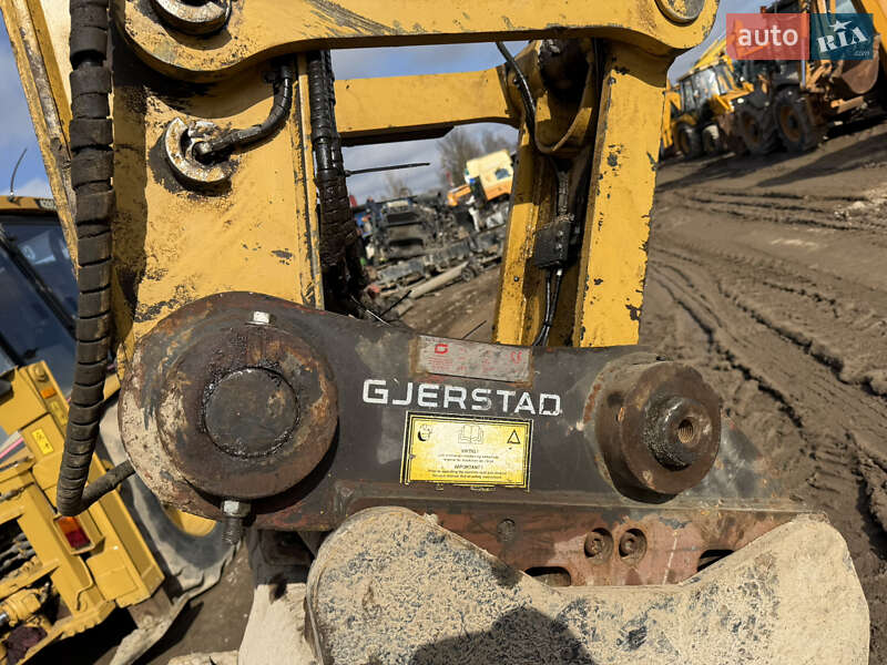 Гусеничный экскаватор Caterpillar 320 2014 в Одессе