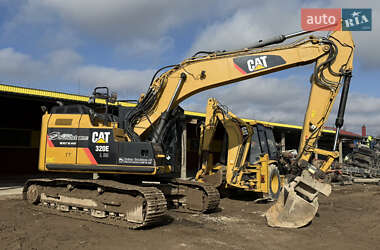 Гусеничный экскаватор Caterpillar 320 2014 в 