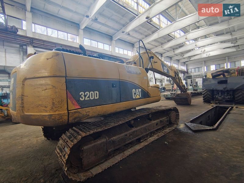 Гусеничный экскаватор Caterpillar 320 2008 в Николаеве