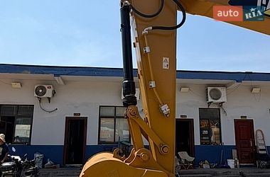 Гусеничный экскаватор Caterpillar 320 2019 в Ровно