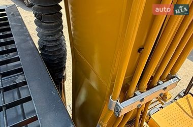 Гусеничный экскаватор Caterpillar 320 2019 в Ровно