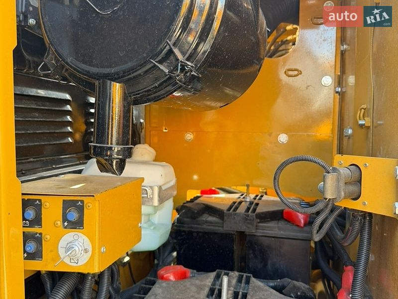 Гусеничный экскаватор Caterpillar 320 2016 в Ровно