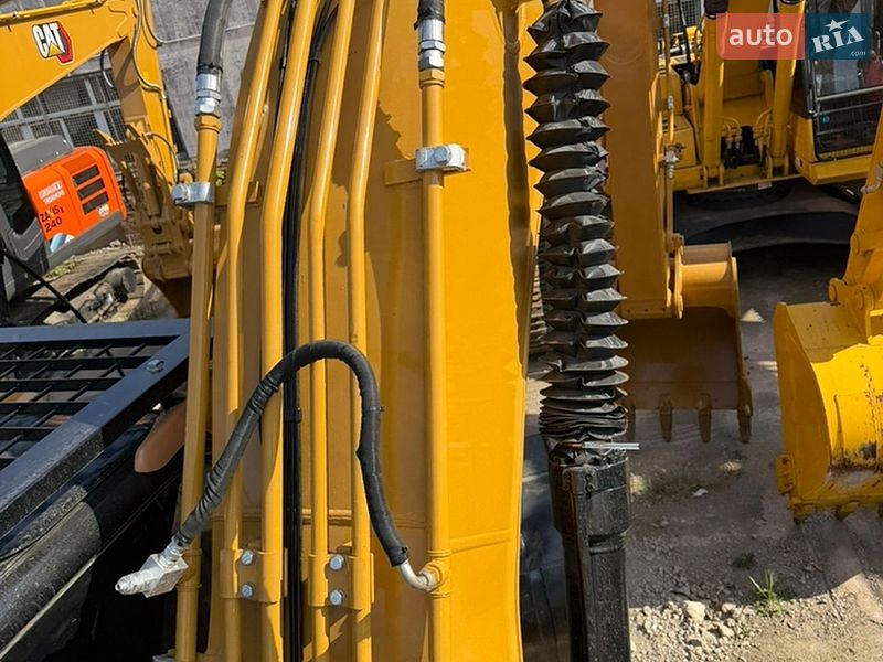 Гусеничный экскаватор Caterpillar 320 2016 в Ровно