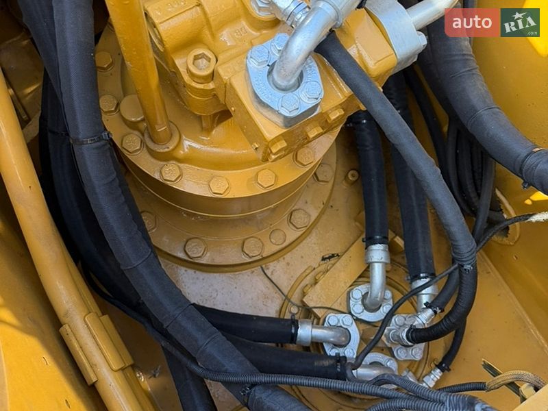 Гусеничный экскаватор Caterpillar 320 2016 в Ровно