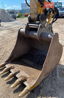 Гусеничный экскаватор Caterpillar 323 2015 в 