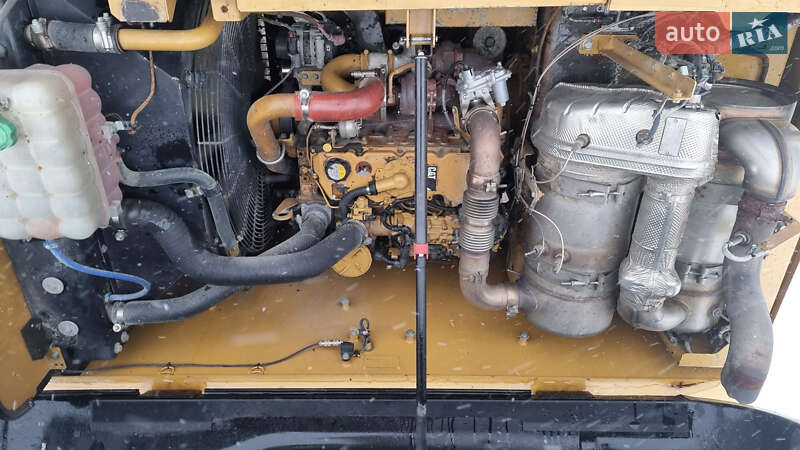 Гусеничный экскаватор Caterpillar 323 2017 в Одессе фото 17 Гусеничный экскаватор Caterpillar 323 2017 в Одессе