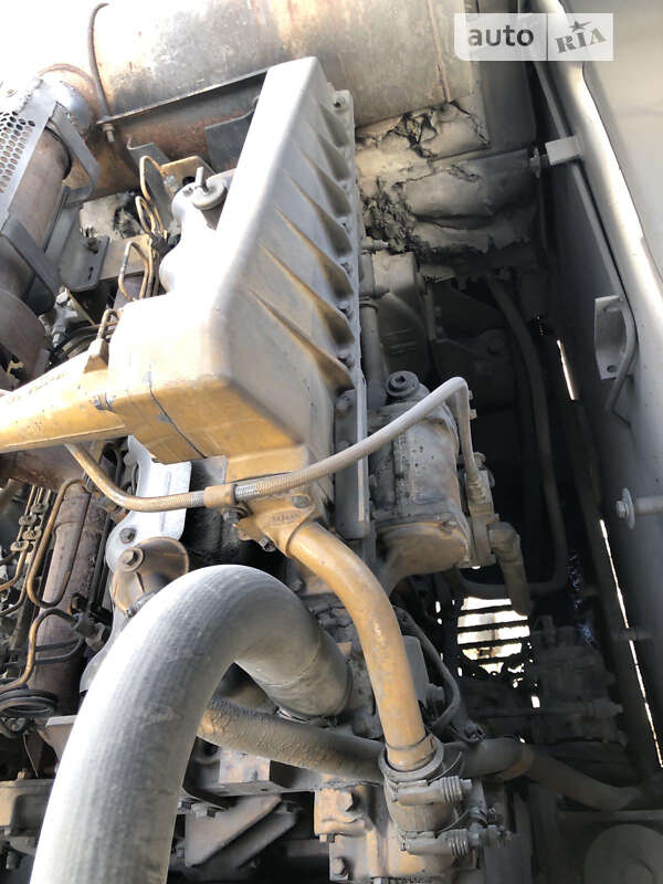 Гусеничный экскаватор Caterpillar 330 1999 в Запорожье