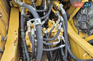 Гусеничный экскаватор Caterpillar 349 2018 в 