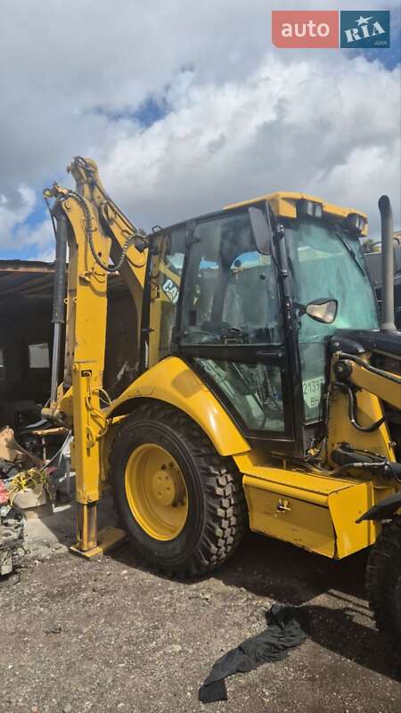 Экскаватор погрузчик Caterpillar 422 2007 в Киеве