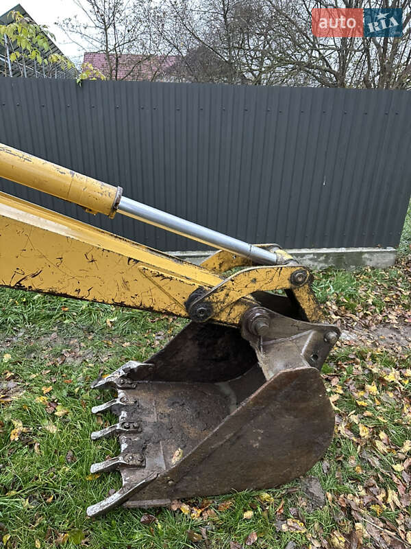 Екскаватор навантажувач Caterpillar 428 1999 в Чернівцях