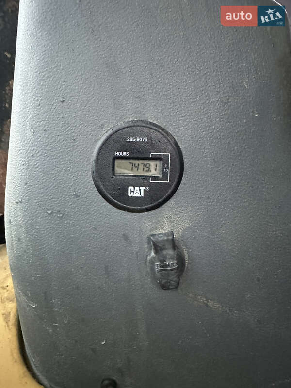 Екскаватор навантажувач Caterpillar 428 1999 в Чернівцях